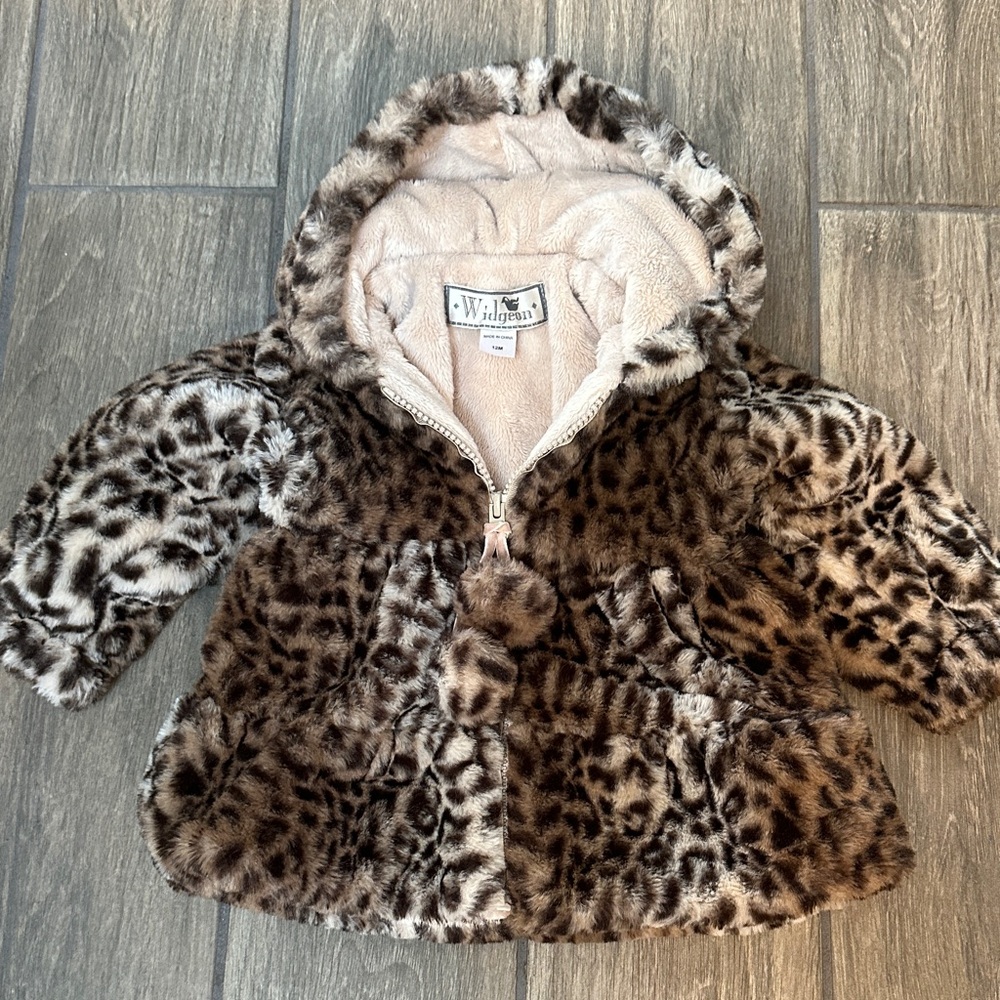 Widgeon Leopard Print Faux Fur Girls Coat with Hood. Size 12months.